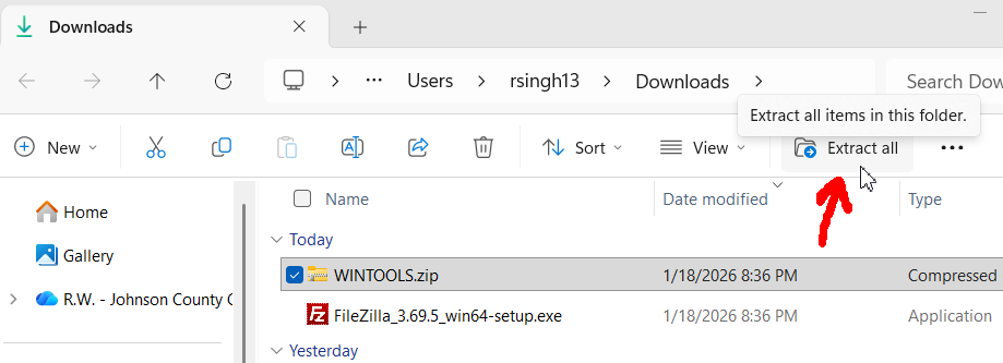 Screenshot of Windows File Explorer, the Paste button being highlighted.